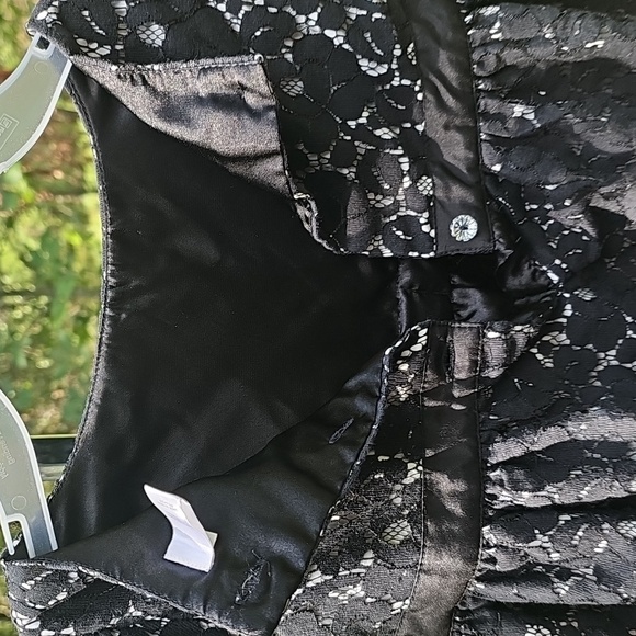 babyGap Girl Sz 5 Black Lace Like Material Over Light Fabric Bubble Dress w/Bow - Picture 4 of 15